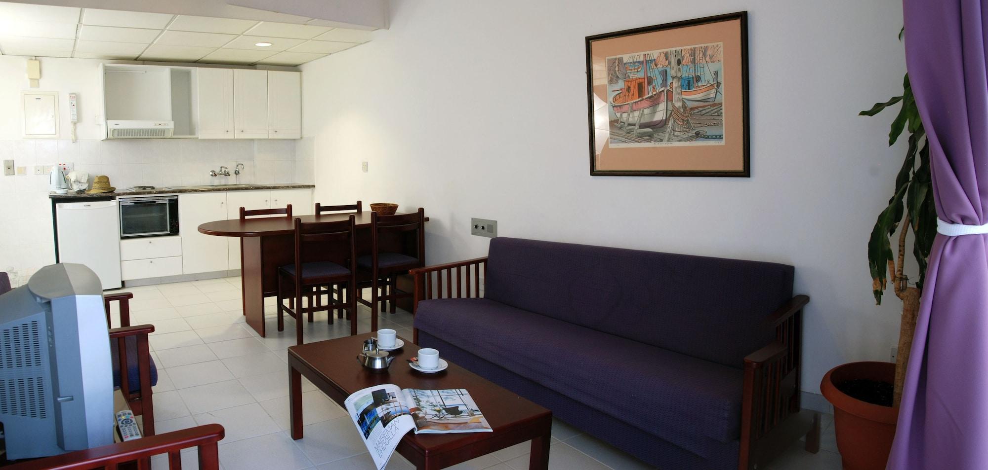 Blue Crane Hotel Apts Λεμεσός Εξωτερικό φωτογραφία